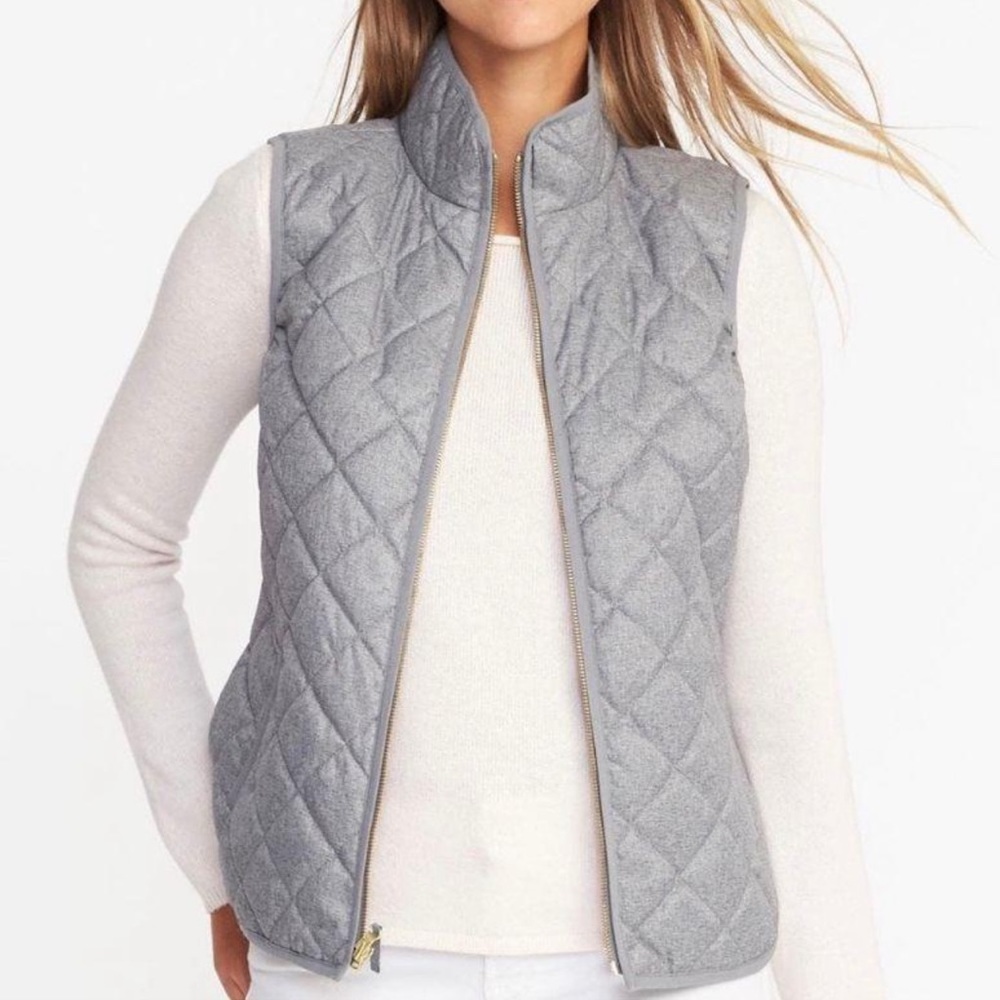 Quilted gray zippered vest